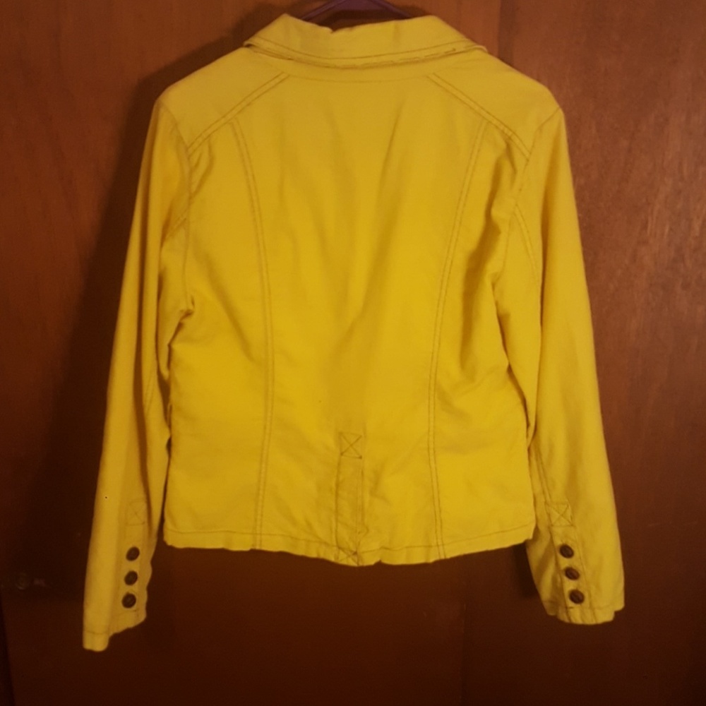 . - Picture 4 of 4